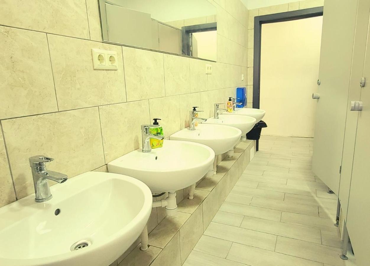 Uman Welcome Hostel Buitenkant foto